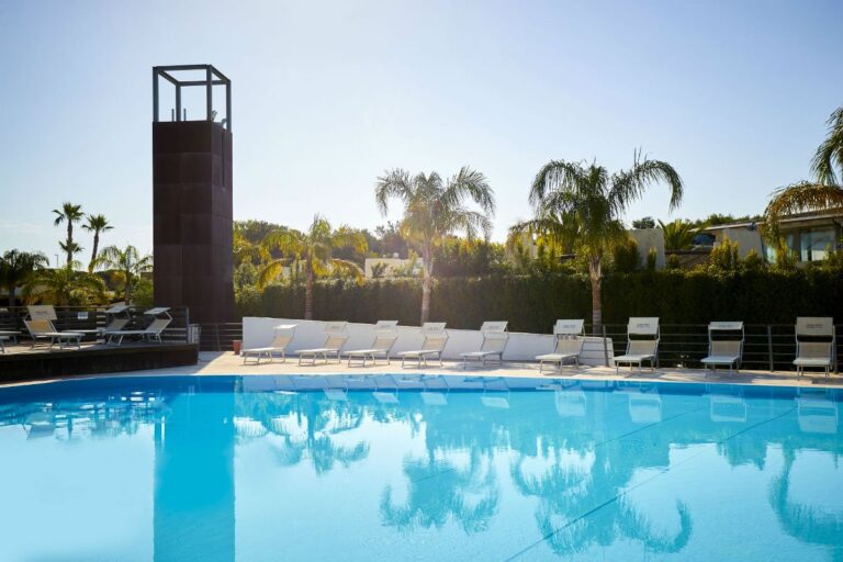 magna-grecia-village-piscina-1