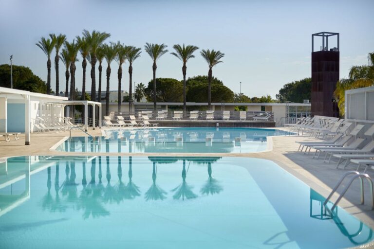 magna-grecia-village-piscina