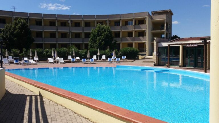meta-residence-hotel